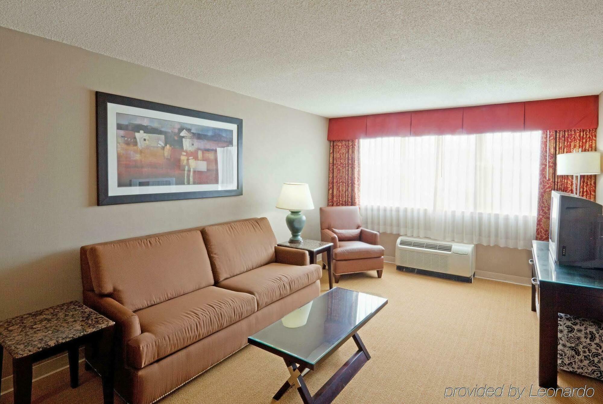 Holiday Inn & Suites Boston Peabody, An Ihg Hotel Oda fotoğraf